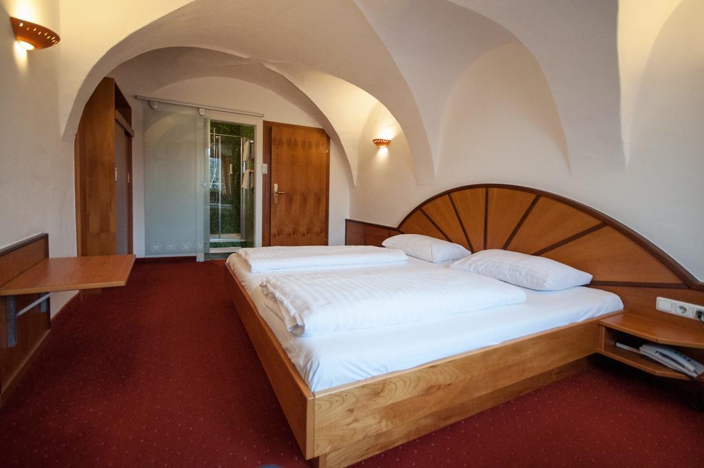 Hotel Gasthof Sonne Aschach an der Donau Extérieur photo